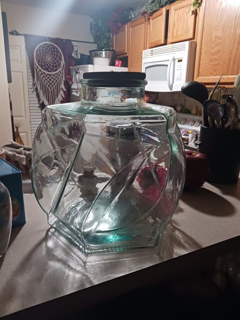 NEW EX EX LARG BEVELED GLASS CONTAINER CORK TOP 8 TODAY FINAL PRICE PAID 29.99 HOME GOODS