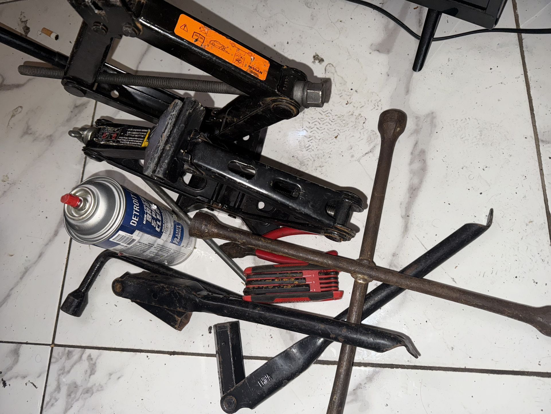 Tire Change Kit (2 Jacks ) Tools Cross