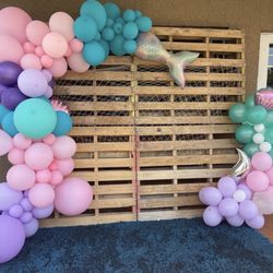 Party balloon decorations/decoraciones de globos para fiestas