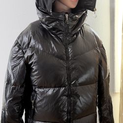 MONCLER For Ladies  Size Medium pick up only cash
