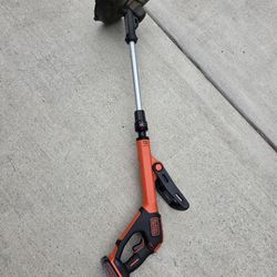 BLACK+DECKER 20V MAX* String Trimmer / Edger, 12-Inch (LSTE525)