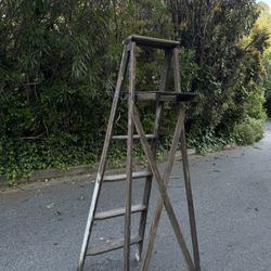 beautiful antique solid oak ladder