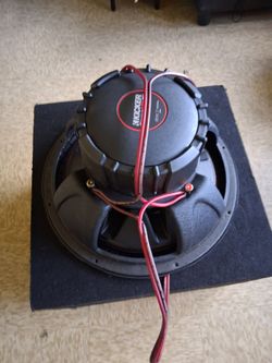 15" Kicker And Amp 1500w  sub is like new