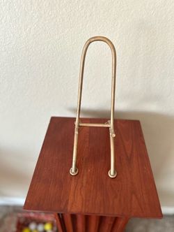 Easel