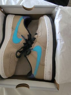 Nike Air Firce 1 Size 5 Youth 
