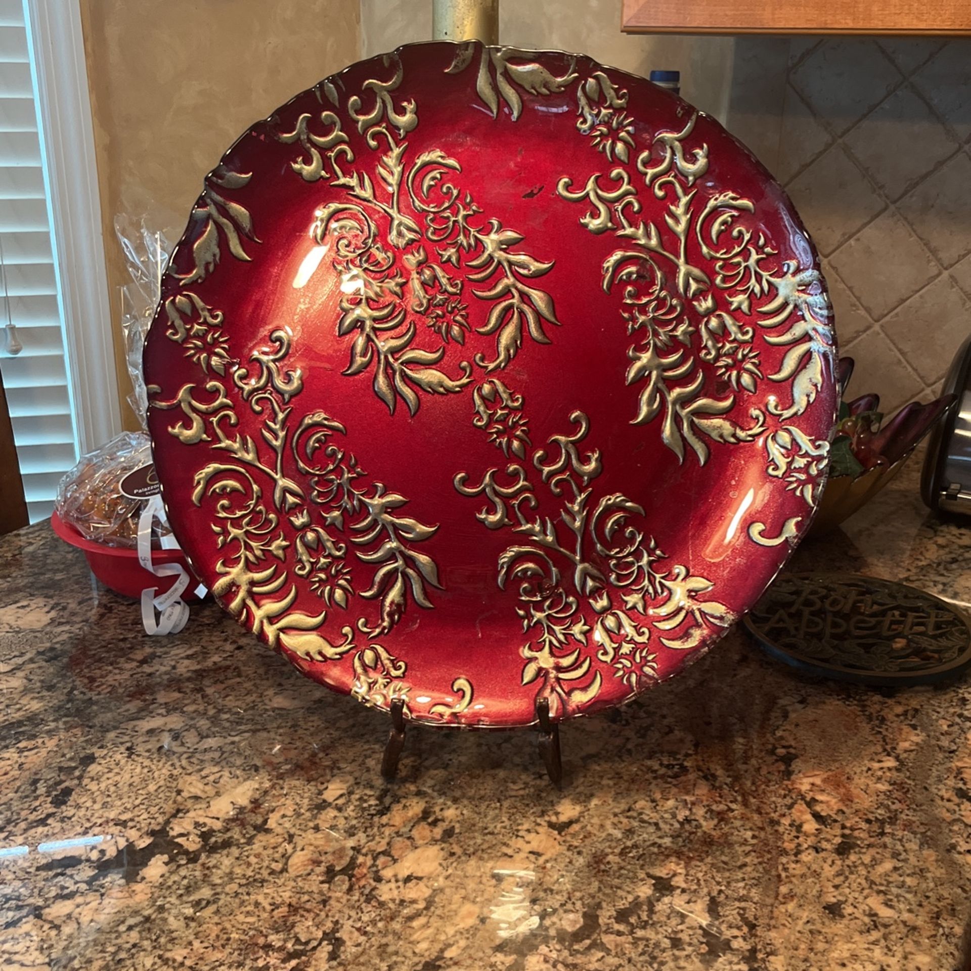 Pier 1 Decorative plate