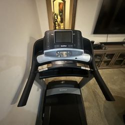 Commercial Treadmill 