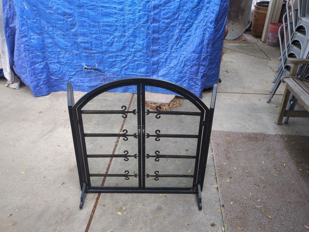 Fire Screen