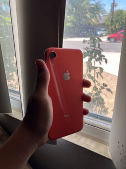 IPHONE XR 64GB UNLOCKED