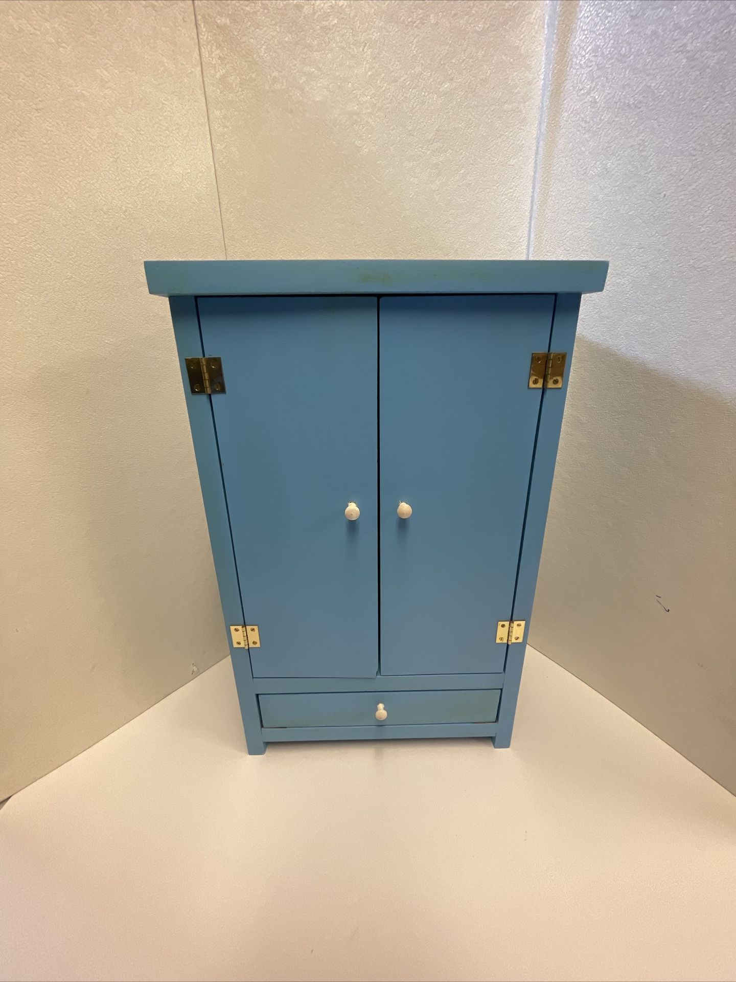 Vintage American Girl Doll Wardrobe Closet Solid Wood Furniture 18 x 11.5 Blue