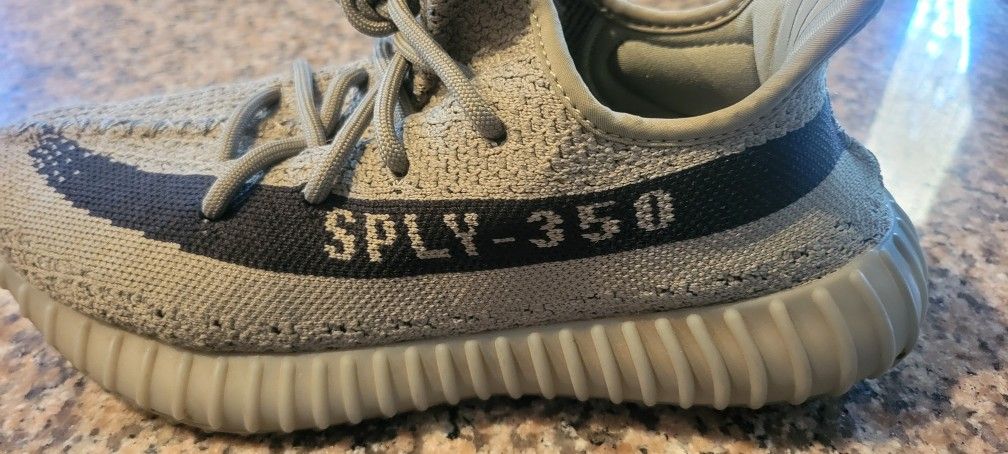 Sply 350 Yezzy Kids Size