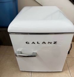 Galanz Mini Fridge 1.7 cu.ft.