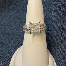 Diamond Engagement Ring In White Gold 