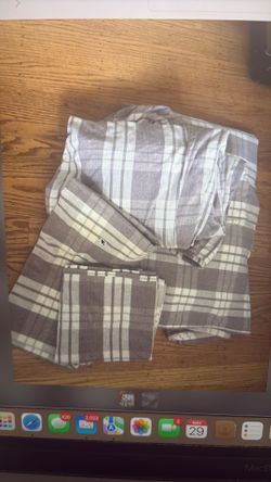 Flannel king sheet set like new