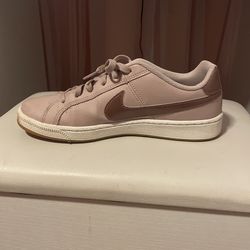 Ladies Nike Court Royale Shoes Size 7.5