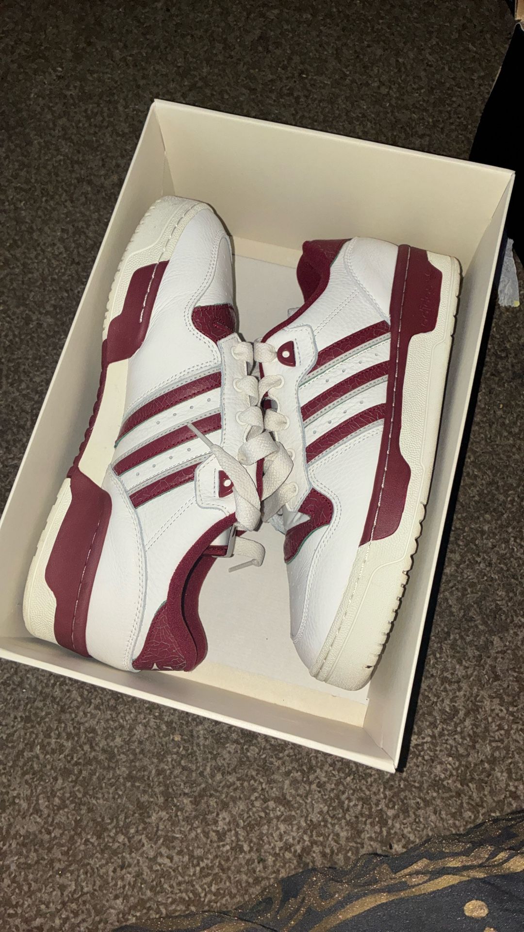 Adidas Men Sz 10