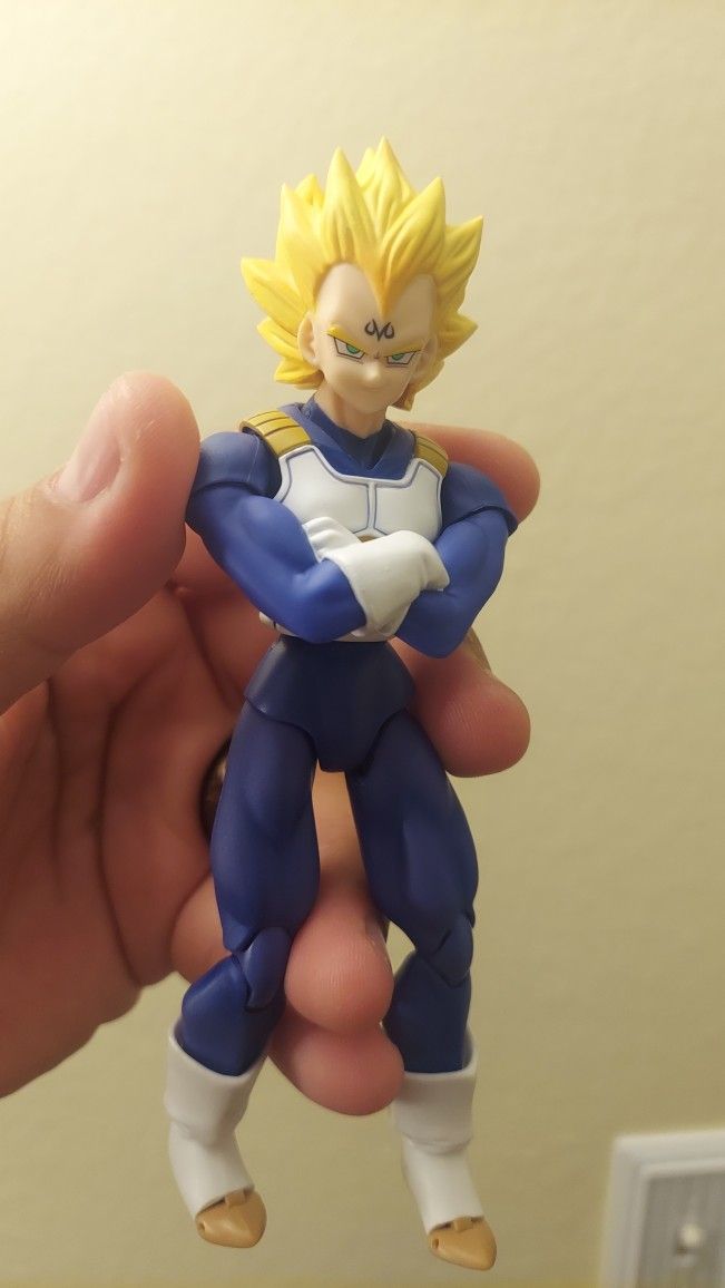 Majin Vegeta SSJ2 Medium Figure for Sale in Sacramento, CA - OfferUp