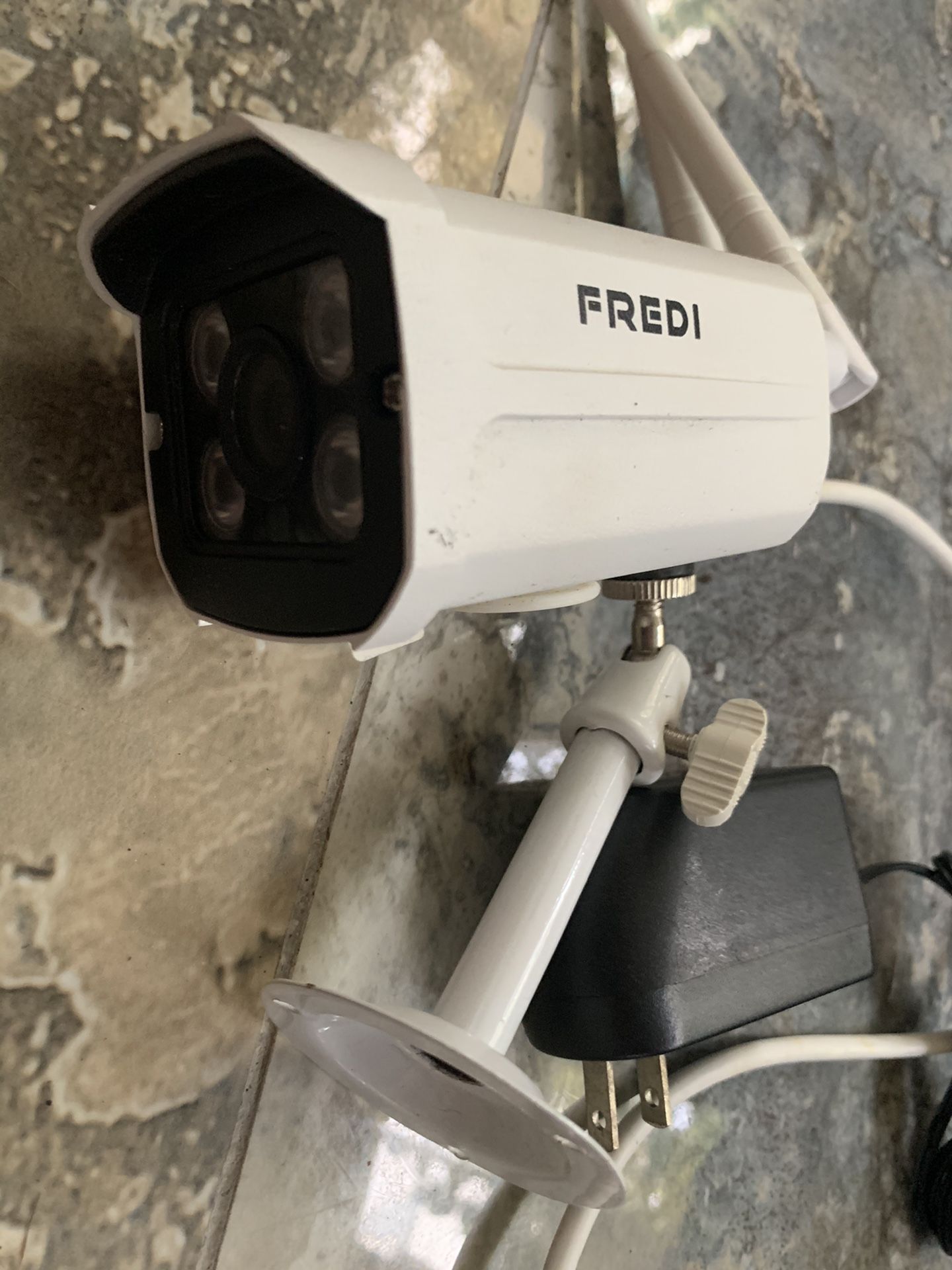 Security camera fredi