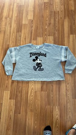 Disneyland Crop sweater L $20