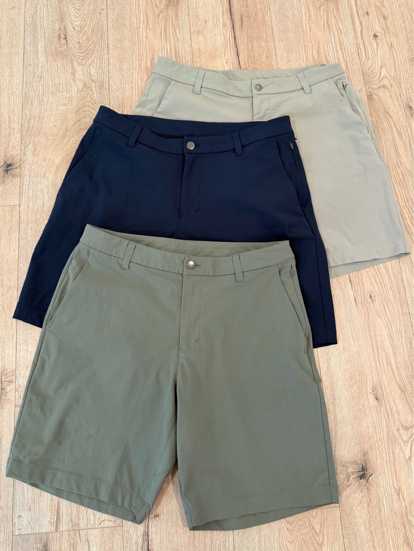 Lululemon men shorts size 33