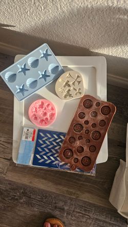 Baking Supplies Bundle – Like New