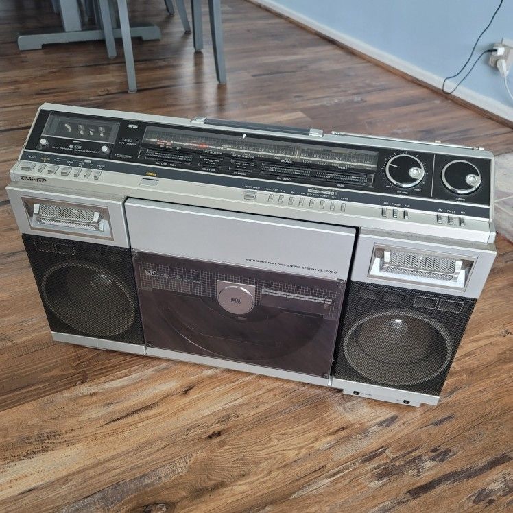 Sharp VZ-2000 Boombox Record Player