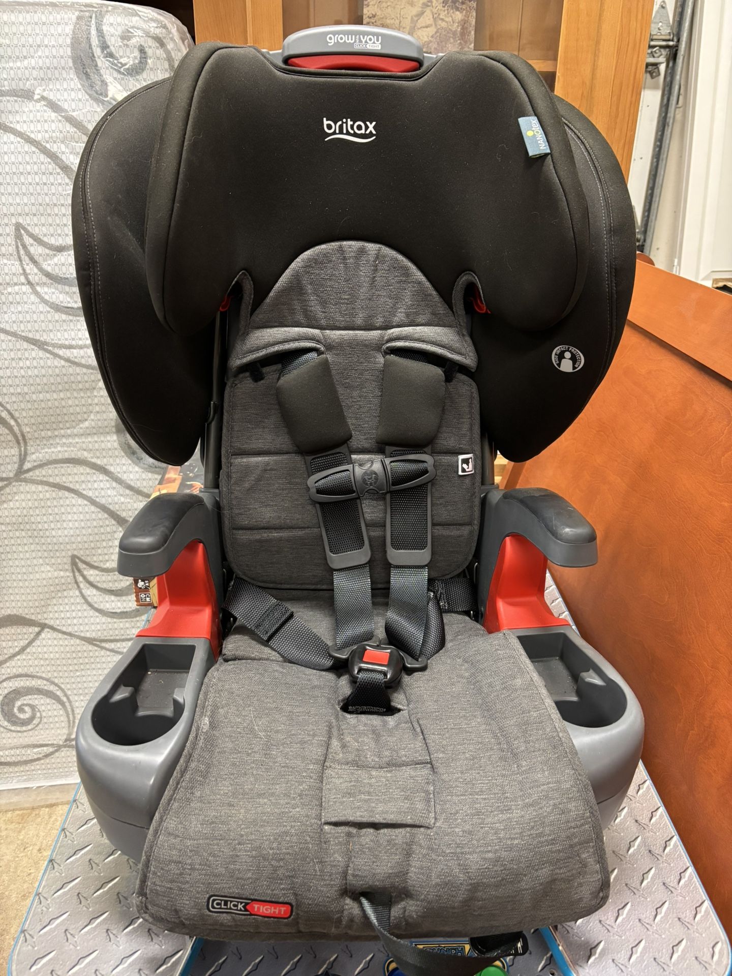 Britax Grow with You ClickTight Harness-2-Booster Car Seat, 2-in-1 High Back Booster, Black Contour