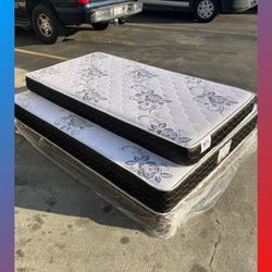 Twin size mattress / Colchon