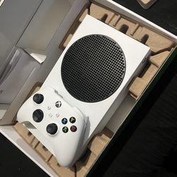 Xbox Series S - New Condition