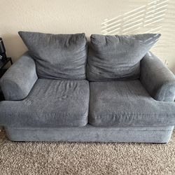 Peak Living 3650 Loveseat