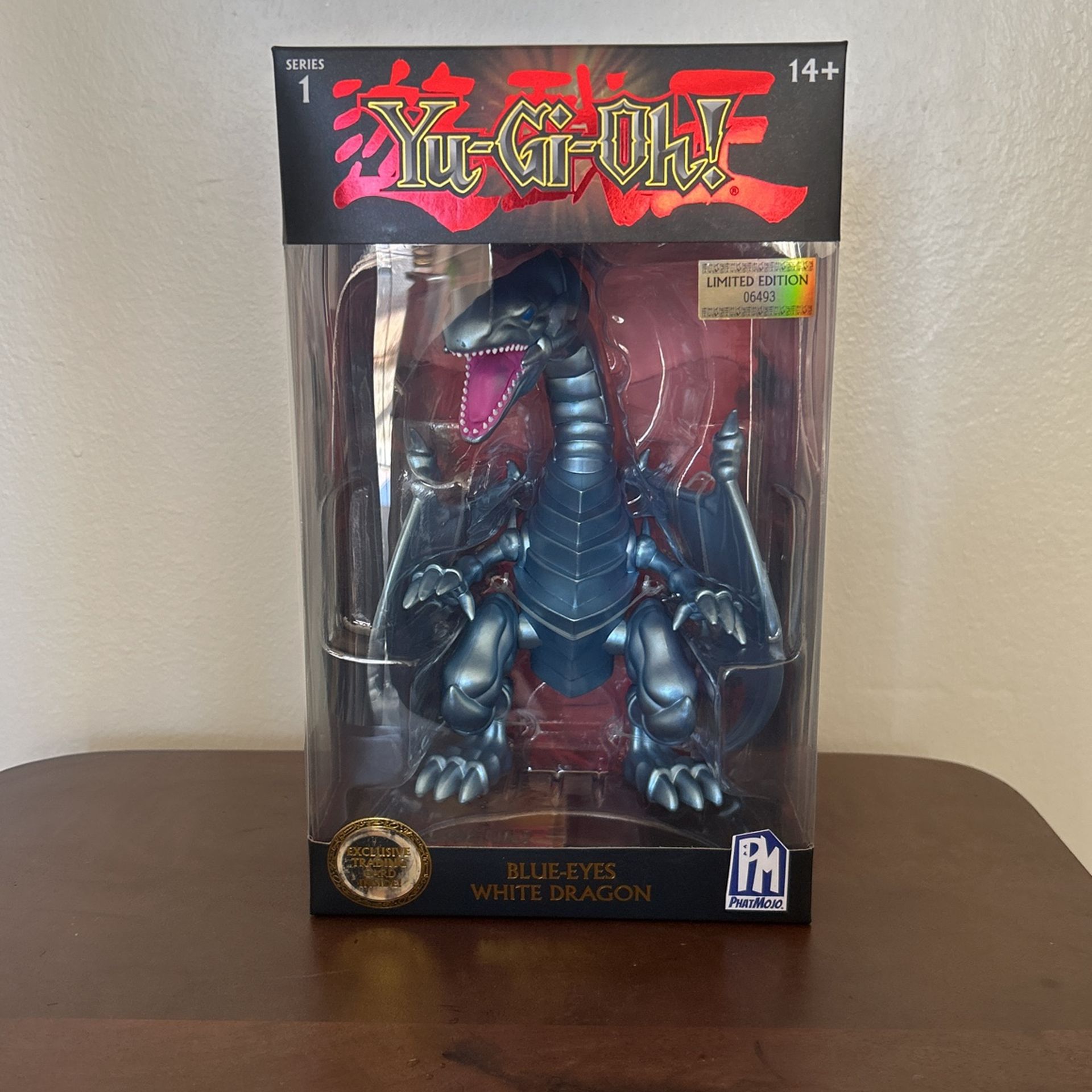 Yu-Gi-Oh - Blue Eyes White Dragon Figure