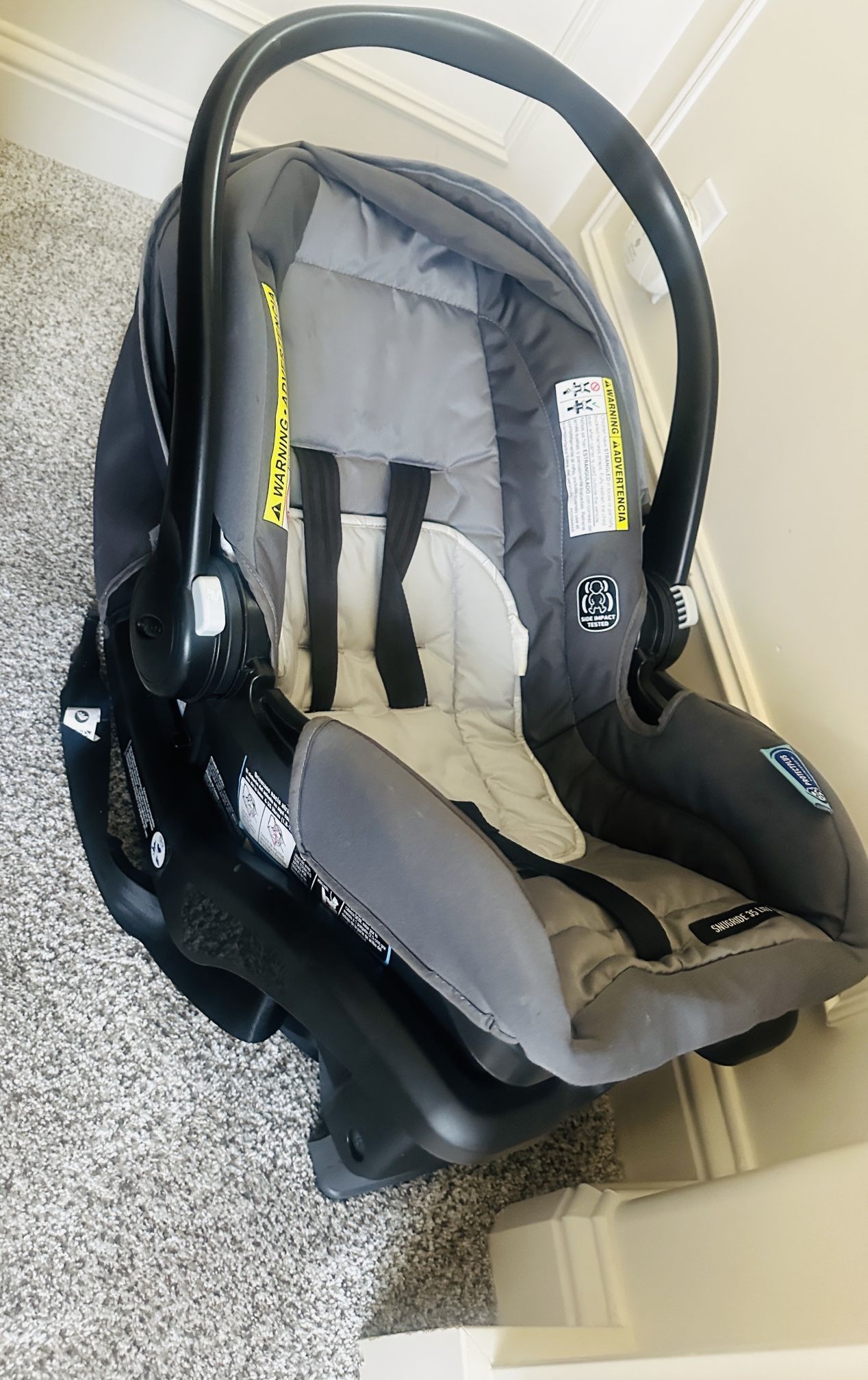 Graco 35 Lite Infant Car Seat And  Lite Infant Car Seat Base