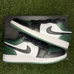 Jordan 1 Low Green Toe Size 5Y