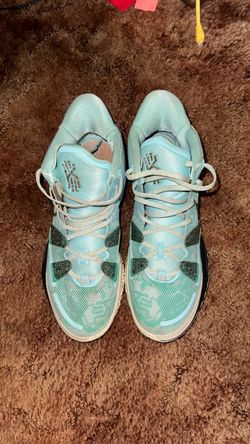 Kyrie 7s       Size 12
