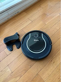 Shark Robot Vacuum *read description