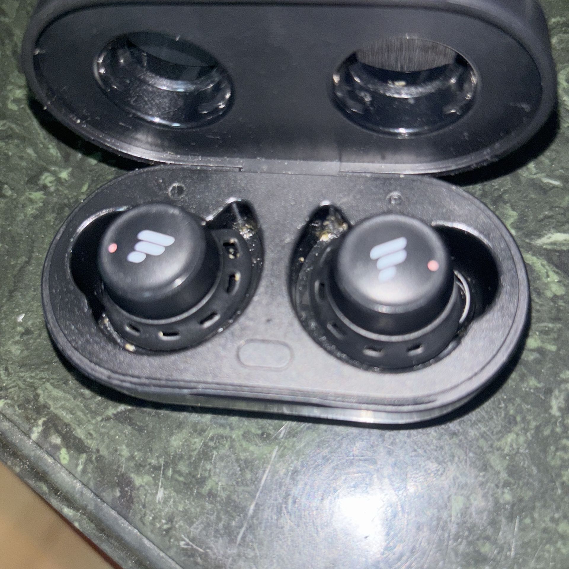 Bluetooth headphones