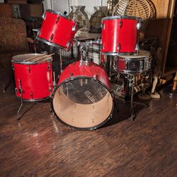 Great addition or beginner drumset.