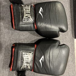 Everlast Weighted Boxing Gloves 2lbs Each Sz L/XL