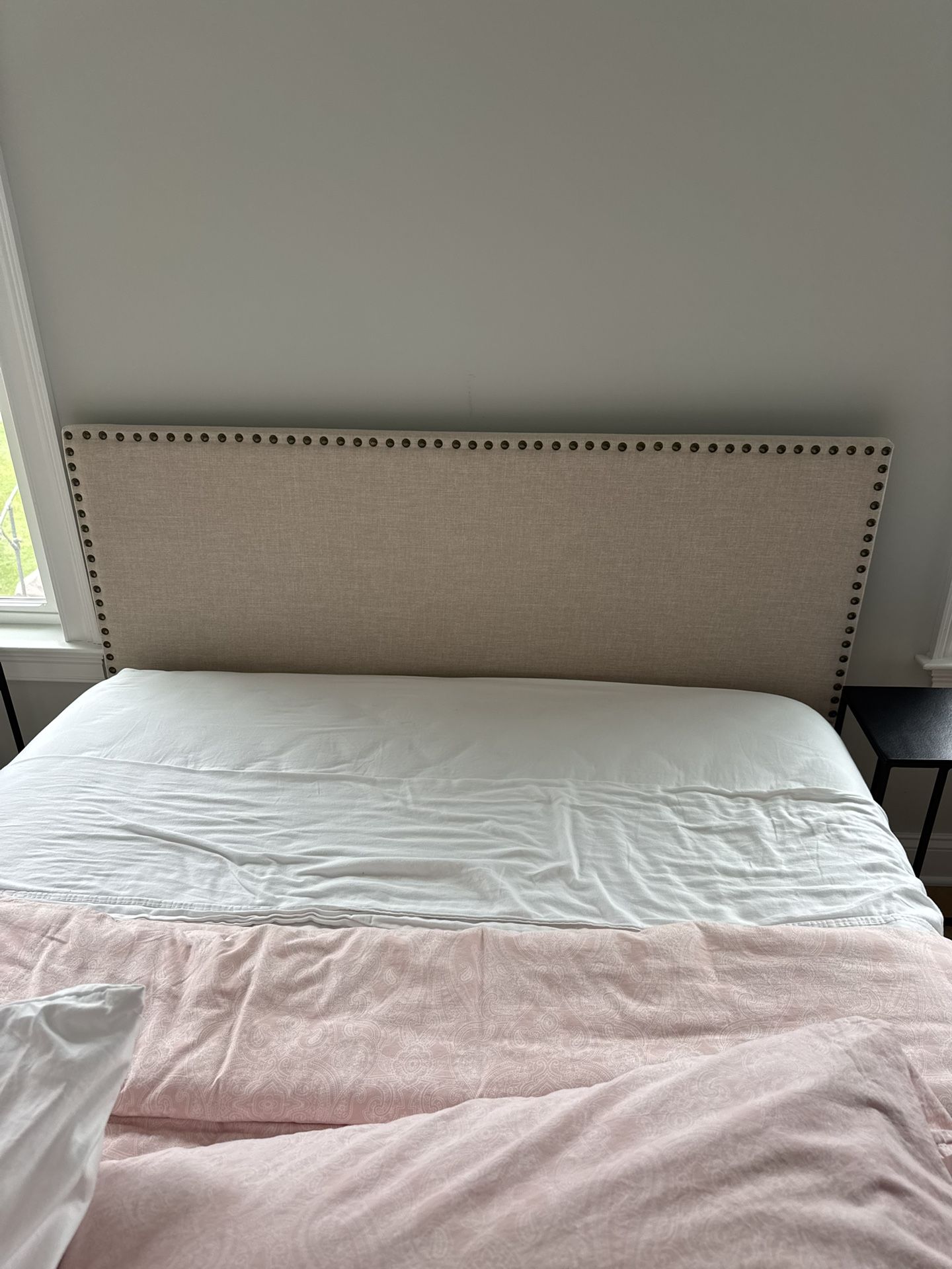 Queen Bed With Bed Frame