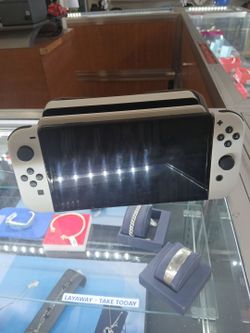 Nintendo switch oled with case