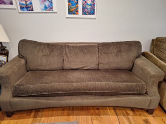 Thomasville sofa velvet dark  green