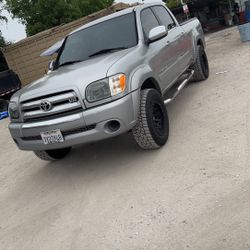 Toyota tundra 6 seater for outlet sale