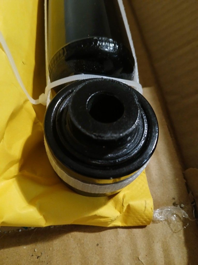 Rear Shocks (Chrysler 300, Charger, Challenger Etc