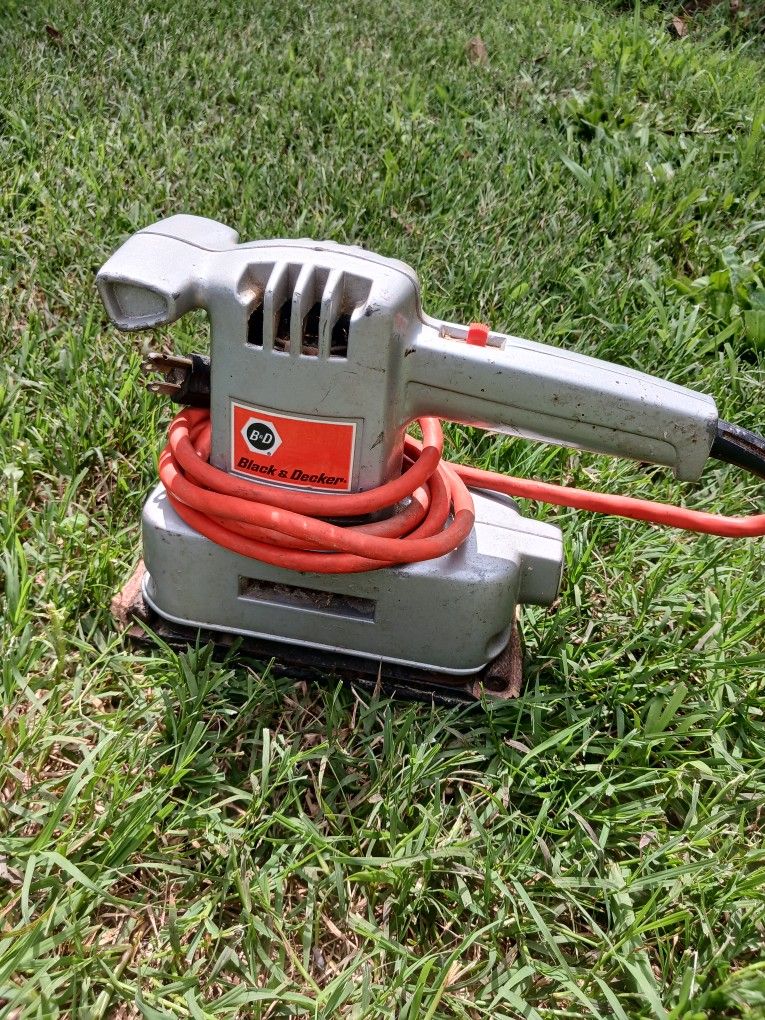 Old Black An Decker Sander