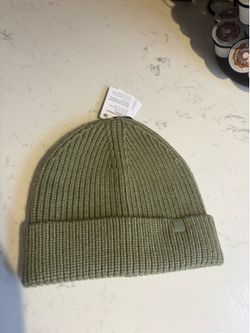 Lulu Lemon beanie