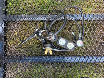 Scuba diving equipment