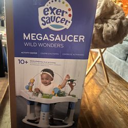 Evenflo Exersaucer Wild Wonders Activity Center
