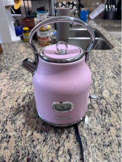 Westinghouse Retro Pink 1.7L Electric Kettle WKWK148PK w/ Temperature Gauge