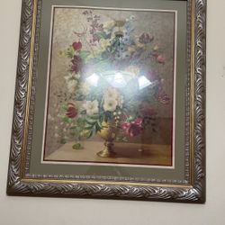 Home Interior Large Frame With Side Candle Holders 