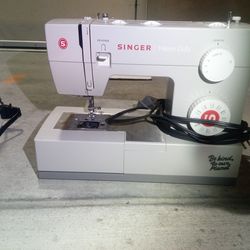 Singer Sewing Machine